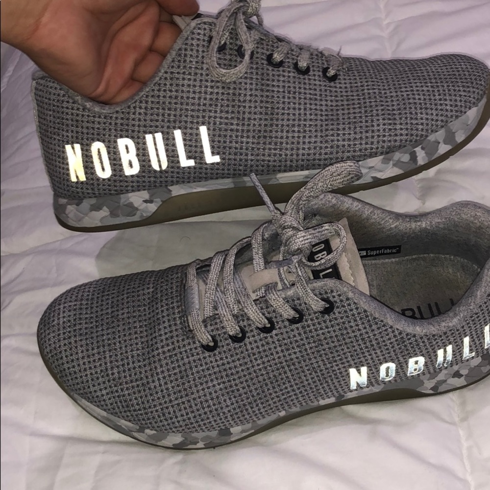super awesome gym shoes. super comfortable.
